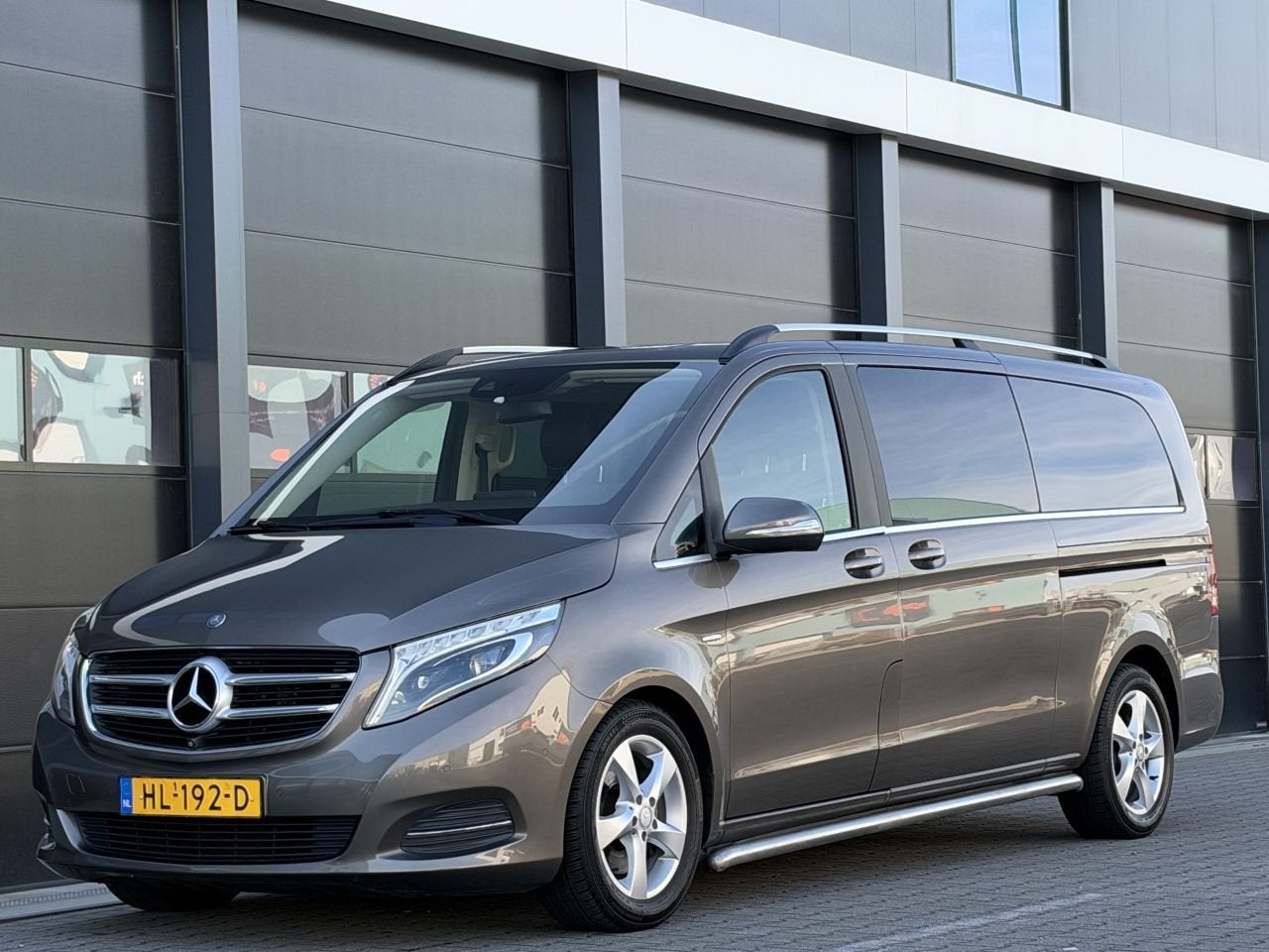 Mercedes-Benz V-Klasse 250d Extra Lang Burmester Camera 6-PE, Auto's, Automaat, Euro 6, Bruin, 255 €/maand