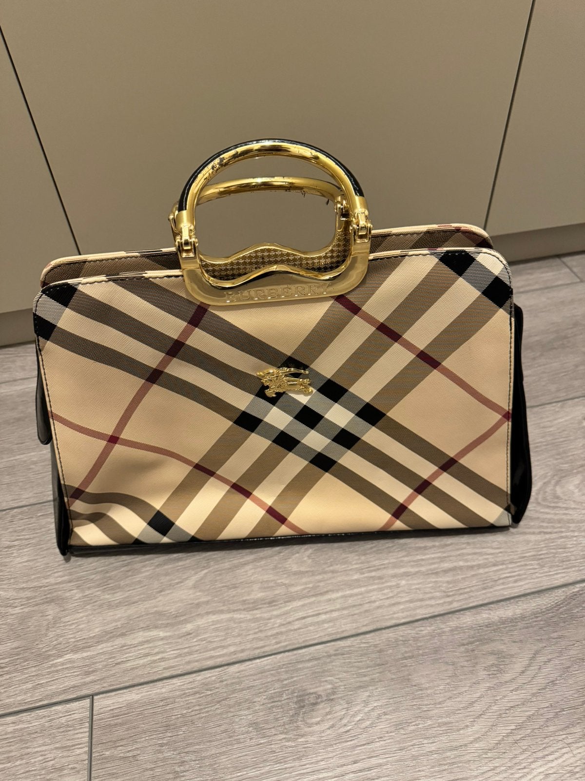 Burberry tas, Ophalen of Verzenden, Gebruikt, Overige kleuren, Schoudertasje