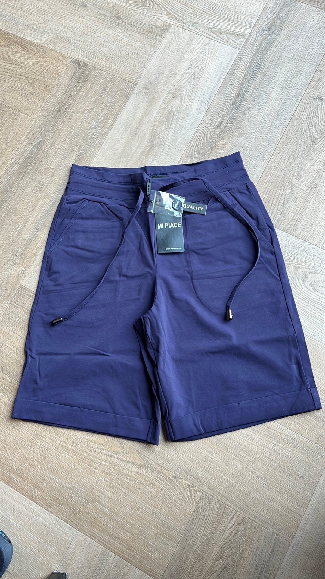 Dames korte broek maat S Mi Piace, Kleding | Dames, Broeken en Pantalons, Kort, Paars, Nieuw, Ophalen of Verzenden
