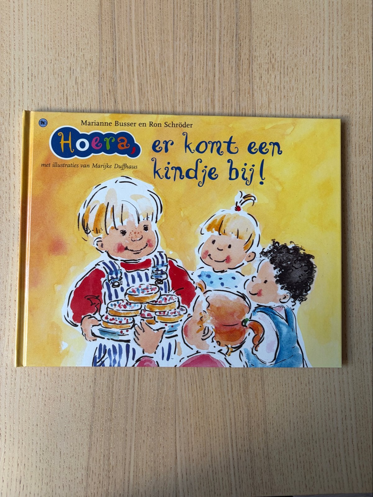 Hoera, er komt een kindje bij! - Marianne Busser, Fictie algemeen, Jongen of Meisje, Ophalen of Verzenden, Zo goed als nieuw