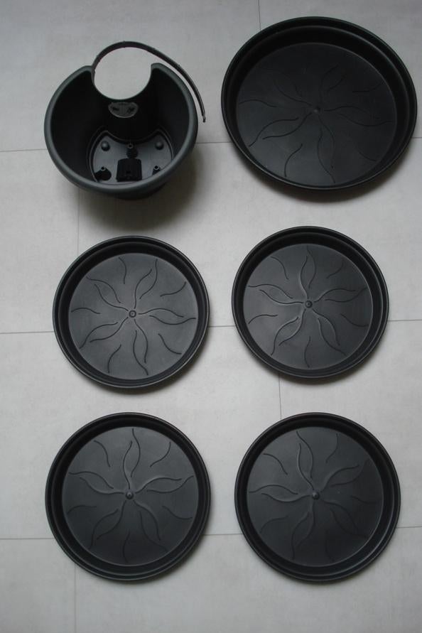 5 nwe plantenschotels bloempotten + 1 Nwe regenpijp bloembak, Tuin en Terras, 25 tot 40 cm, Kunststof, Rond, Nieuw