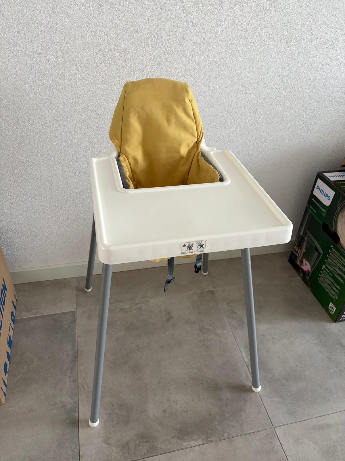 IKEA Antilop kinderstoel met kussen, Kinderen en Baby's, Kinderstoelen, Zo goed als nieuw, Overige typen, Afneembaar eetblad, Ophalen of Verzenden