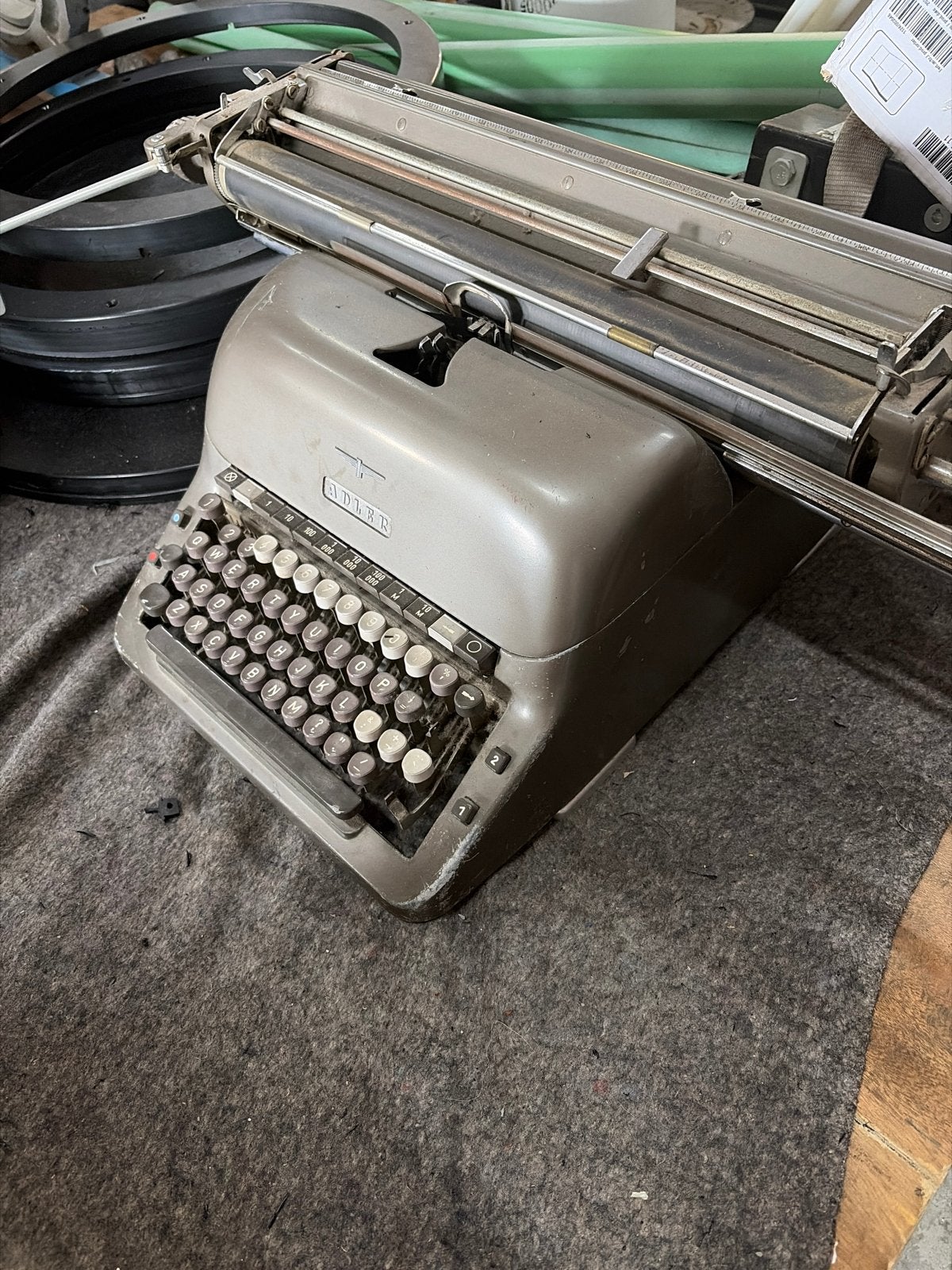 Oude typemachine zeer zwaar, Diversen, Typemachines, Ophalen