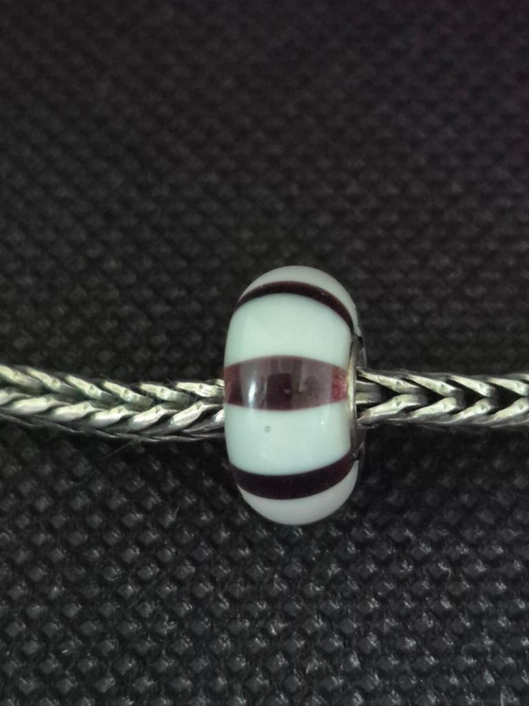 Trollbeads Trollbead zwart witte strepen retired, Sieraden, Tassen en Uiterlijk, Glas of Kristal, Ophalen of Verzenden, Zo goed als nieuw