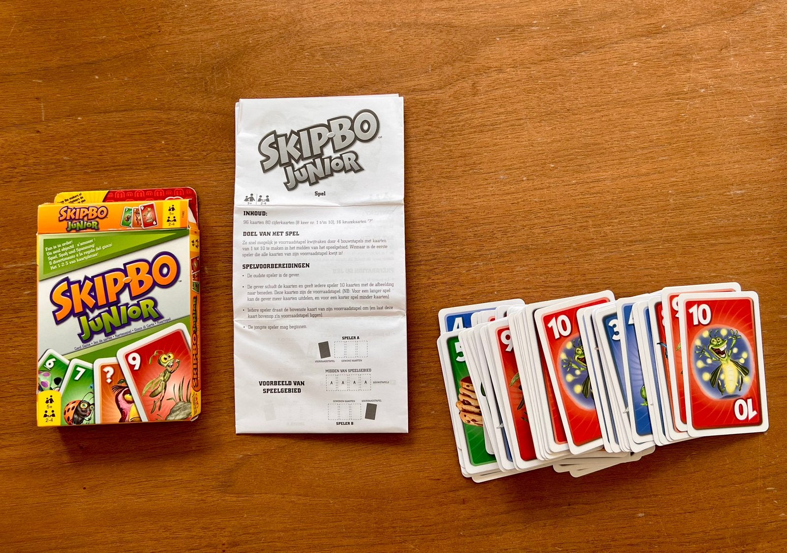 Skip-Bo Junior Kaartspel - Leuk voor het hele gezin!, Drie of vier spelers, Ophalen of Verzenden, Zo goed als nieuw