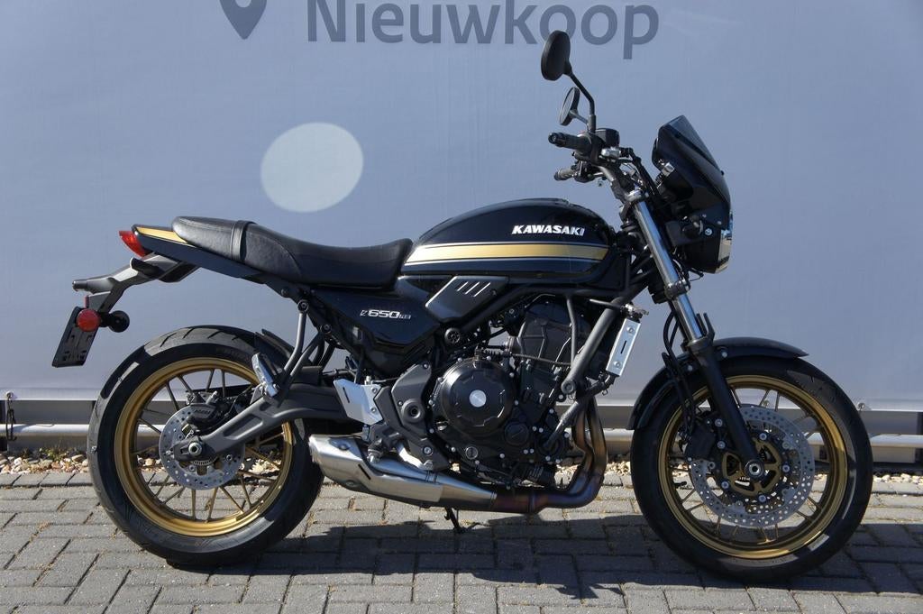 KAWASAKI Z650RS (bj 2025) 4,111 km, Motoren, 2 cilinders, Bedrijf, Onbekend, KAWASAKI