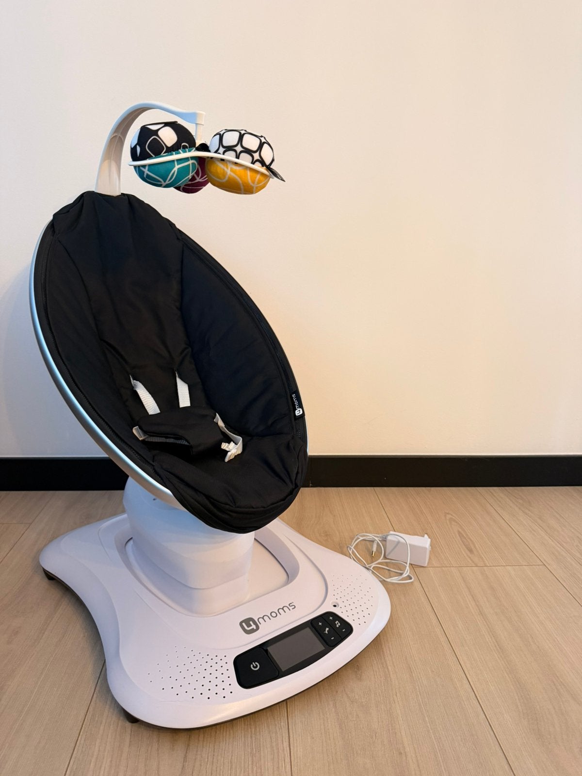 4moms MamaRoo Elektrische Babyschommel (Classic Black), Ophalen, Zo goed als nieuw