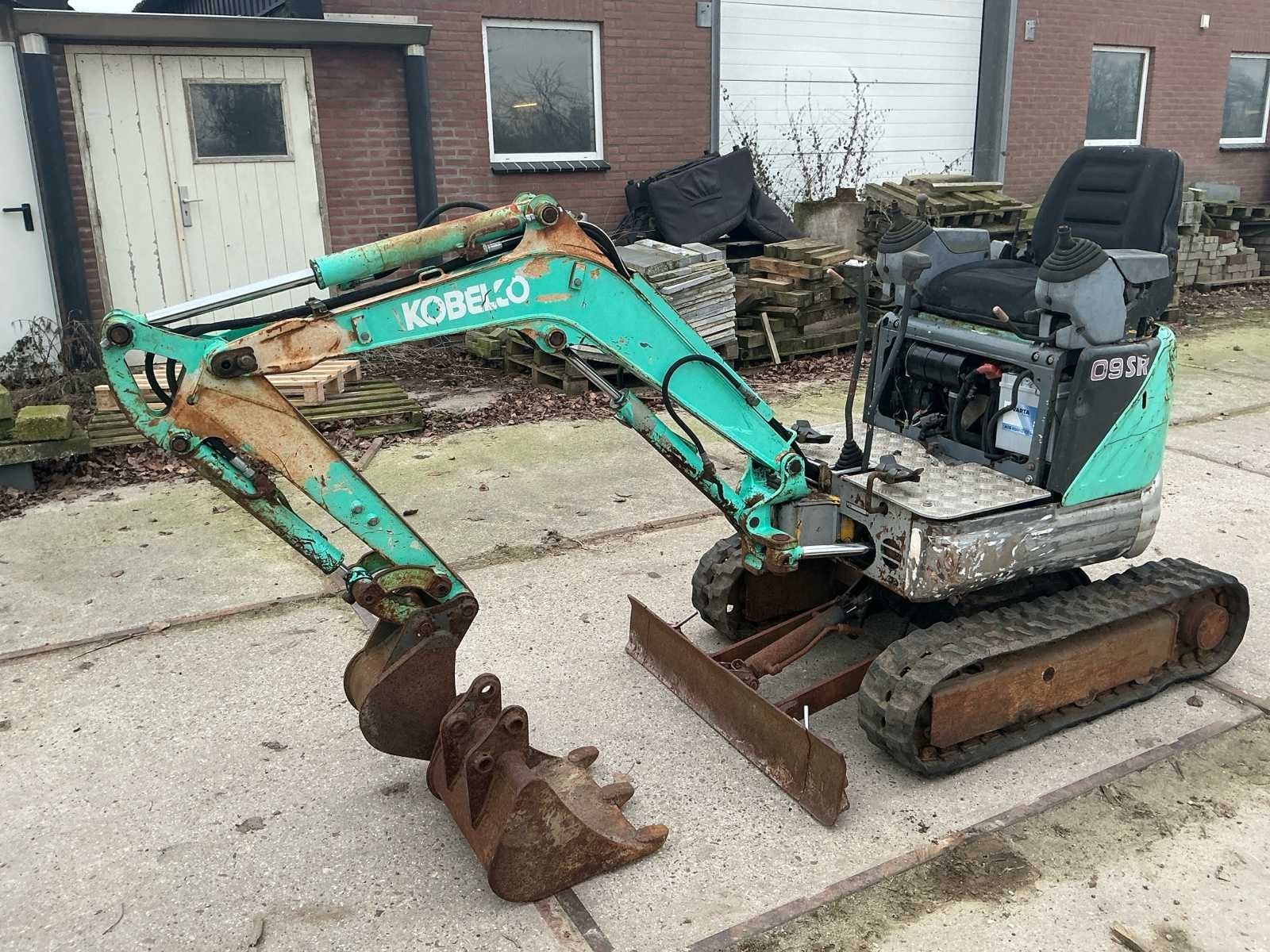 2000 Kobelco 09SR Minigraafmachine, Zakelijke goederen, Graafmachine