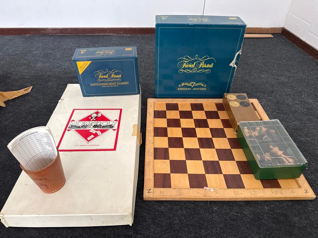 Bordspellen set: Monopoly, Trivial Pursuit, Schaakspel, Een of twee spelers, Ophalen of Verzenden, Gebruikt