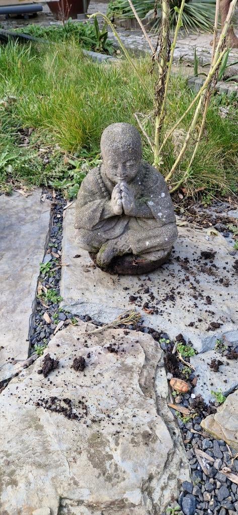 Meditatieve Boeddha Tuinbeeld - Steen, Tuin en Terras, Tuinbeelden, Ophalen, Gebruikt, Steen, Boeddhabeeld