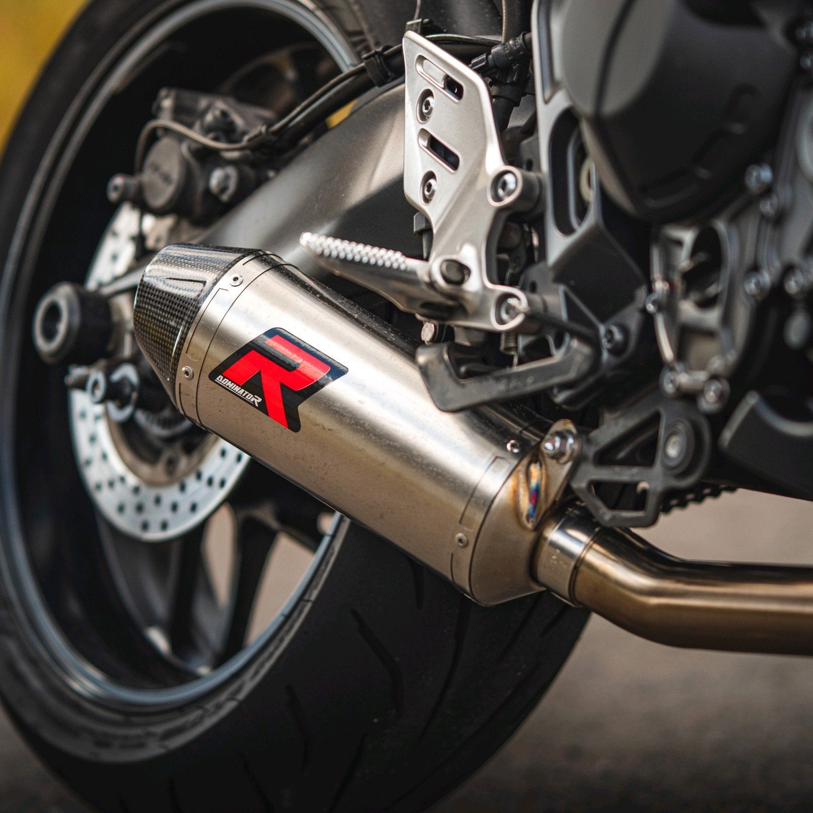 Dominator HP3 uitlaat voor MT09 21 tot 23, Motoren, Verzenden, Nieuw