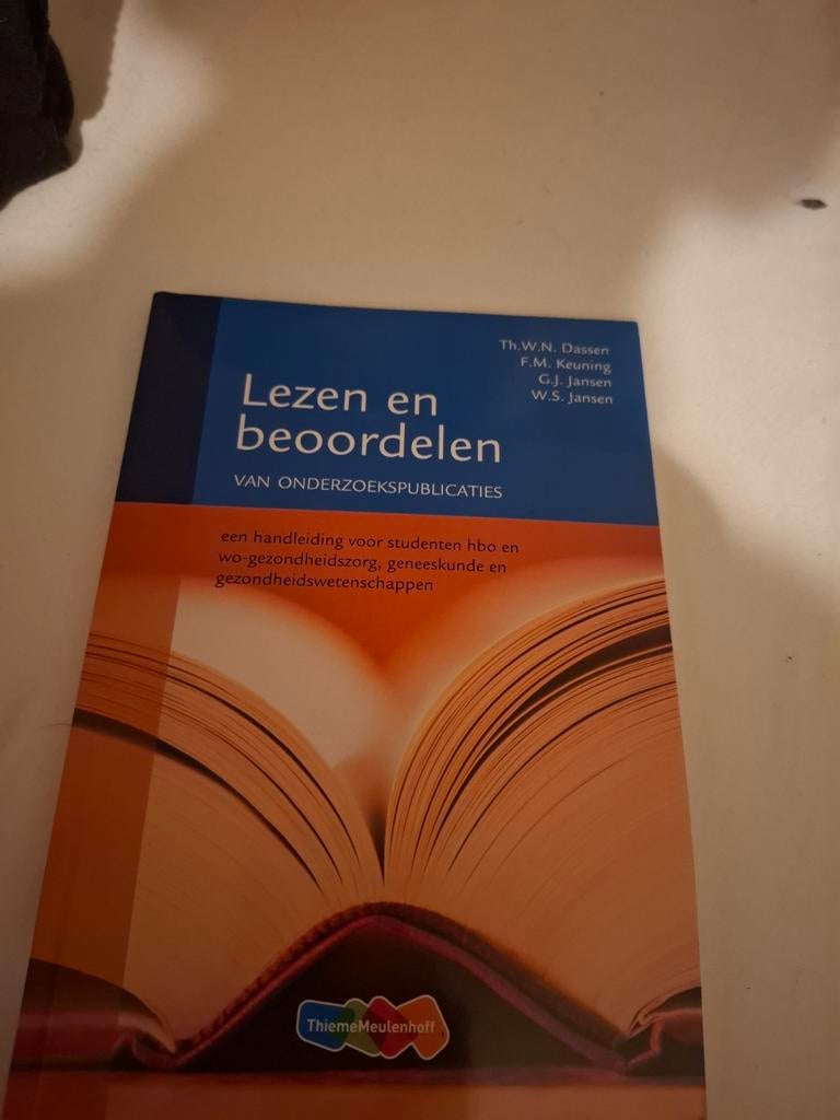 Lezen en beoordelen van onderzoekspublicaties HBO/WO, Boeken, Studieboeken en Cursussen, Beta, Gelezen, Th.W.N. Dassen, F.M. Keuning, G.J. Jansen, W.S. Jansen