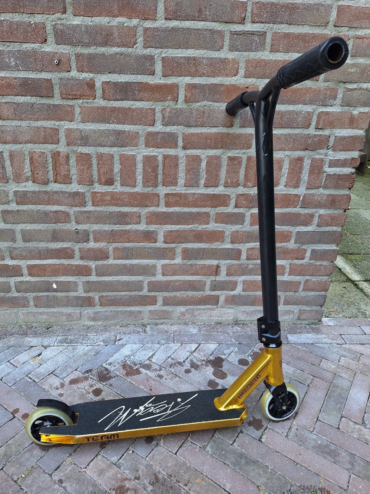 NKD Stuntstep Goud/Zwart - goede staat, Fietsen en Brommers, Ophalen, Zo goed als nieuw, Gewone step, NKD