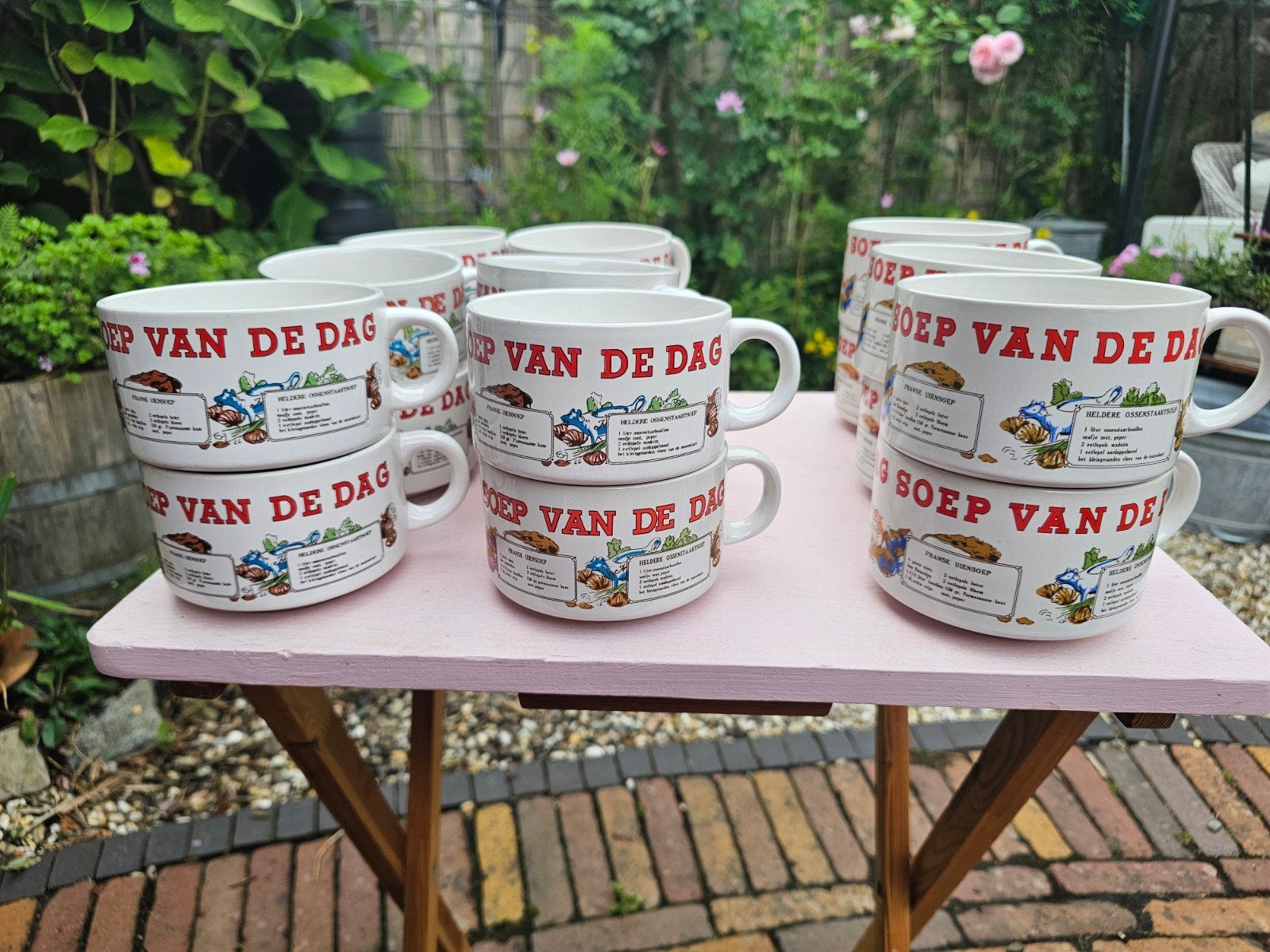 18 vintage "soep van de dag' soepkommen, Vintage, Ophalen of Verzenden, Zo goed als nieuw, Kom(men)