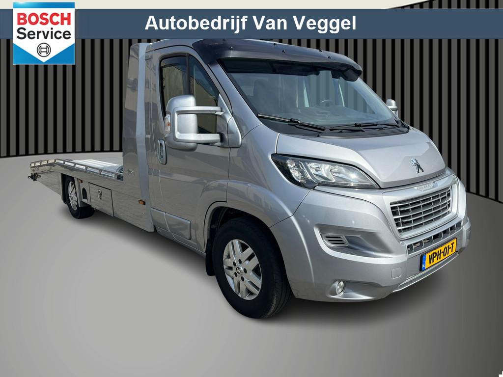 Peugeot Boxer 435 2.2 BlueHDi tijhof oprijwagen luchtvering,, Auto's, Bestelauto's, Voorwielaandrijving, Stof, Gebruikt, Bedrijf