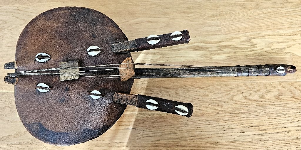 Snaarinstrument uit West‑Afrika een traditionele Ngoni, Ophalen of Verzenden, Gebruikt, Luit, Saz of Bouzouki