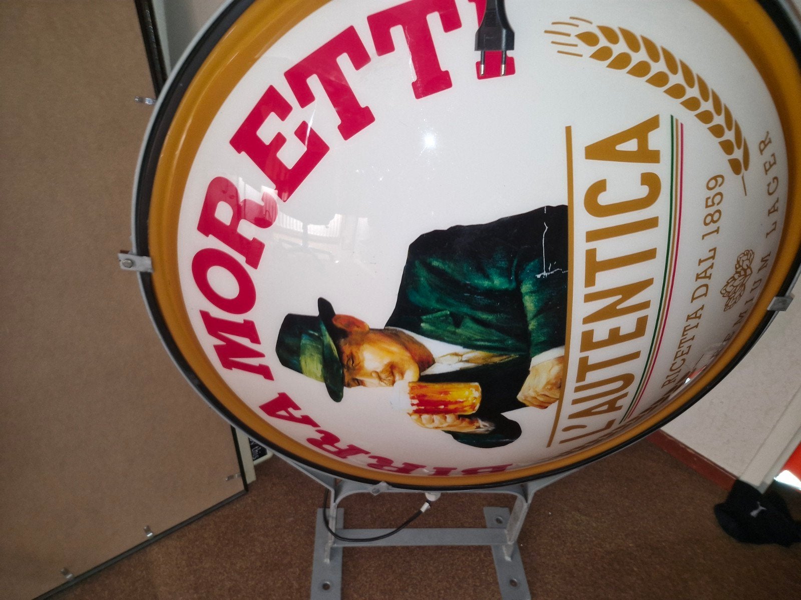 birra moretti lichtbak goedwerkende, Verzamelen, Biermerken, Ophalen, Gebruikt, Reclamebord, Plaat of Schild, Overige merken