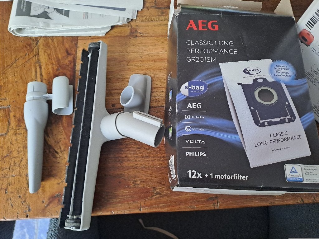 AEG stofzuigerzakken/accessoires, Witgoed en Apparatuur, Stofzak, Nieuw, Ophalen of Verzenden, AEG