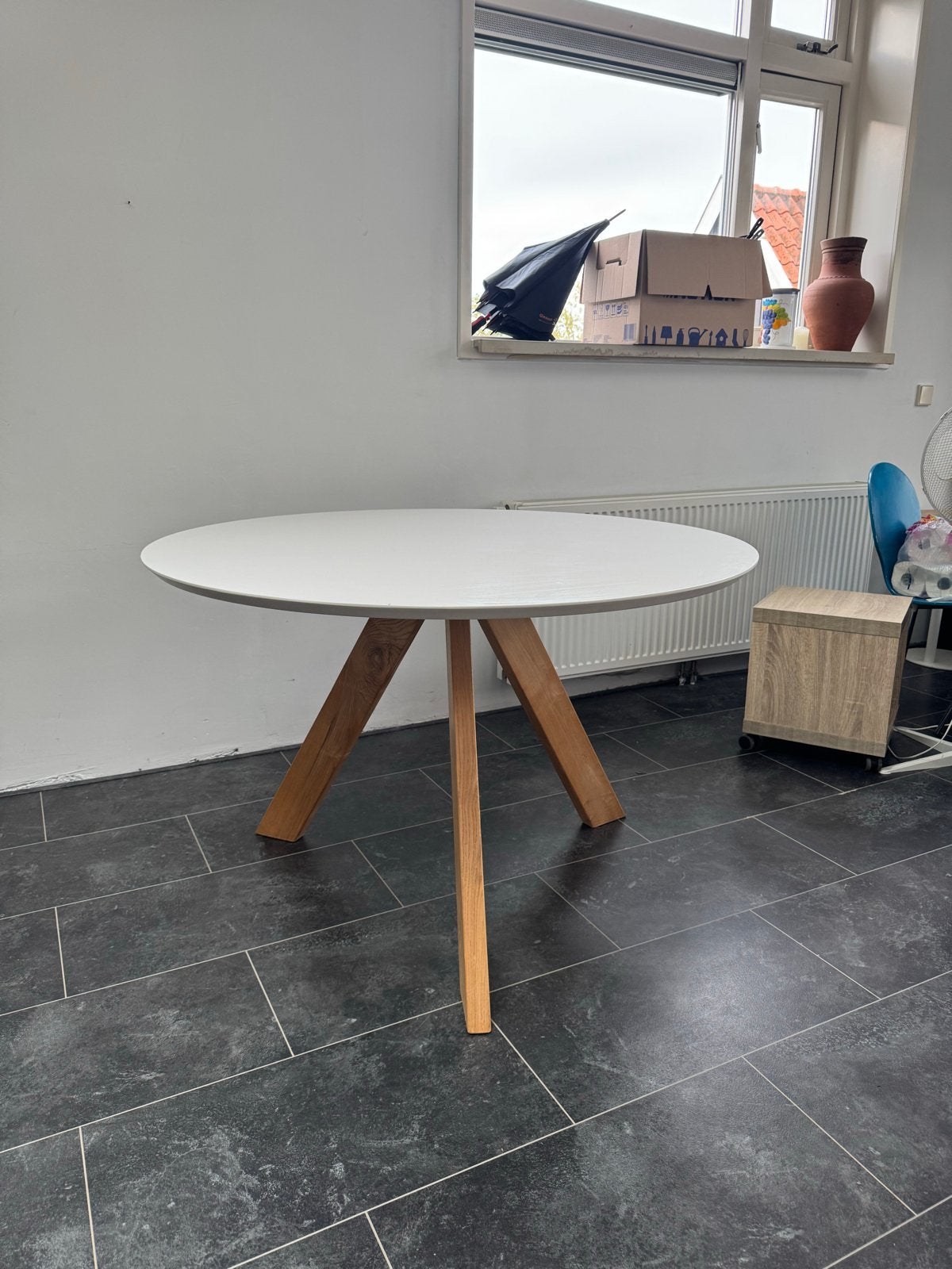 Ronde eettafel wit met houten poten - 120 cm diameter, Ophalen, Gebruikt, Rond, 100 tot 150 cm