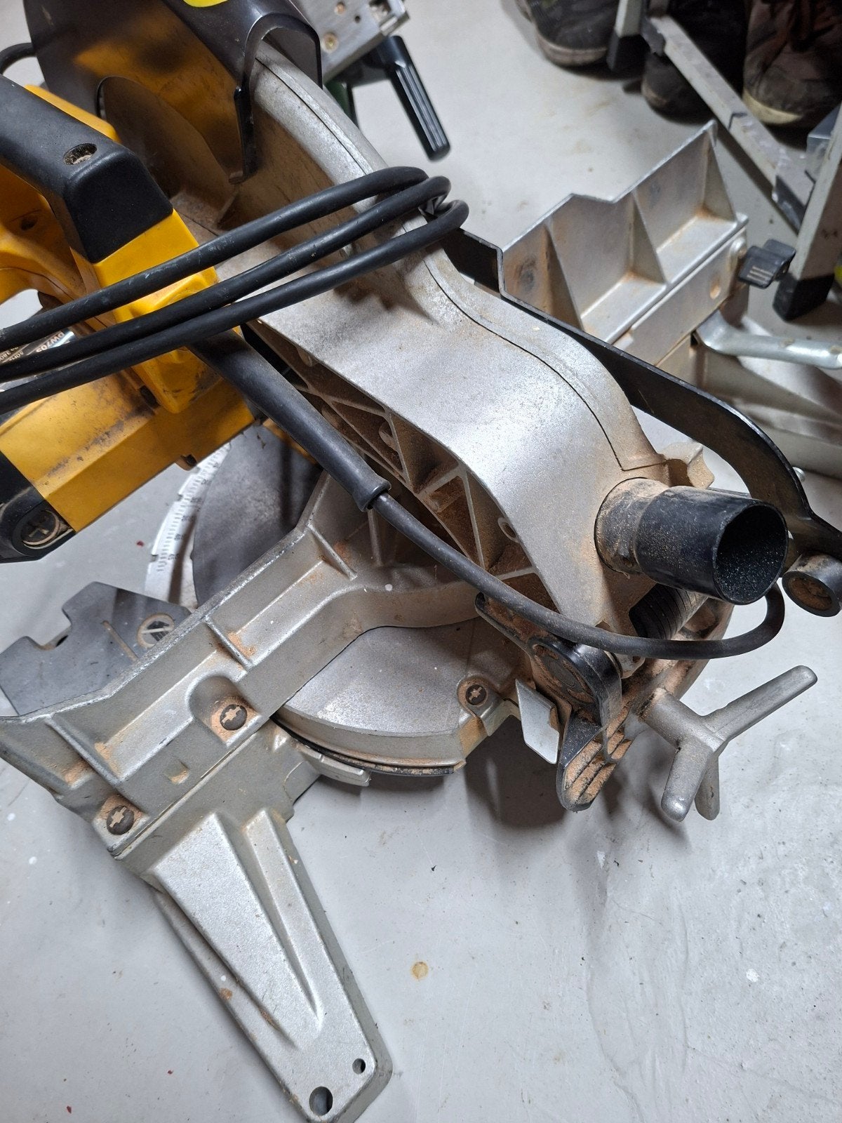 de walt afkortzaag, Hitachi cirkelzaag, motortakel en verle, Doe-het-zelf en Verbouw, Gereedschap | Zaagmachines, Ophalen, Gebruikt