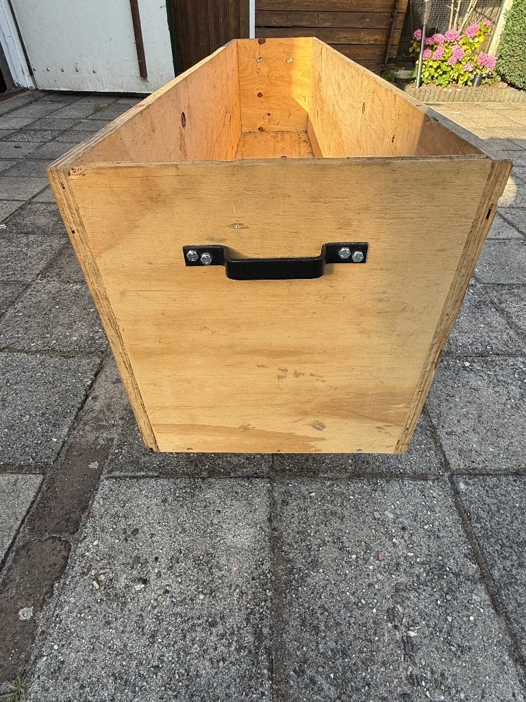 Houten opbergkist met 4 Zwenkwielen en 2 Handvaten, Ophalen, 100 cm of meer, Bak of Kist, Zo goed als nieuw