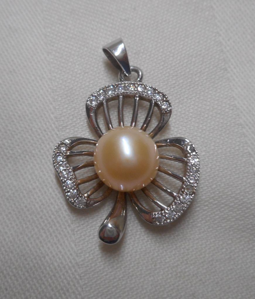 Zilveren klaver hanger met parel en steentjes nr.515, Sieraden, Tassen en Uiterlijk, Kettinghangers, Verzenden, Zo goed als nieuw