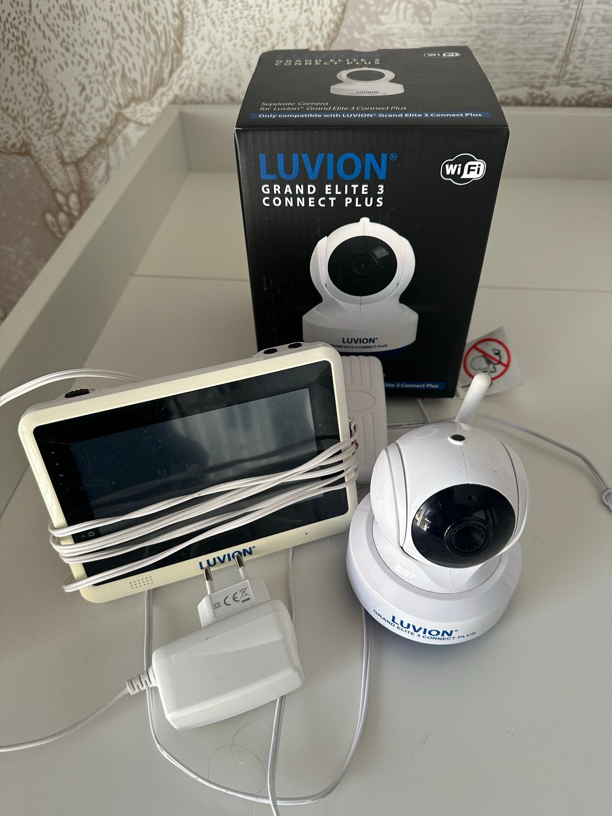 Luvion Grand Elite 3 Connect Plus Babyfoon met 2 camera's, Ophalen, Gebruikt, 100 tot 250 meter, Camera