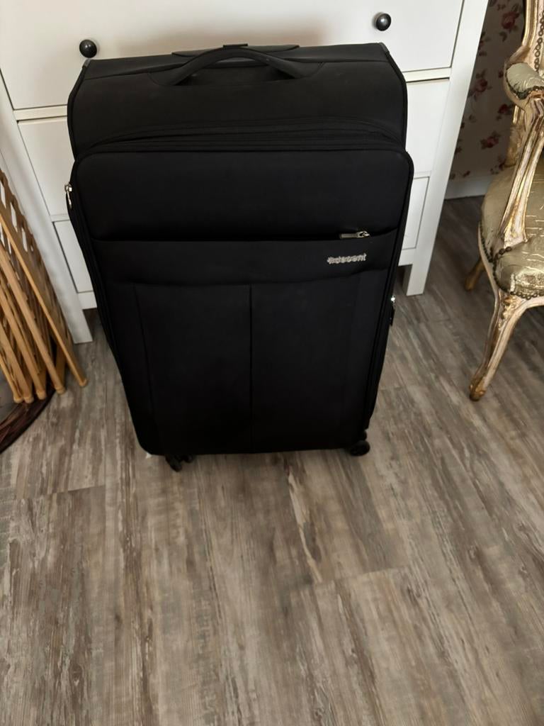 Decent koffer 70 x 50 1 x gebruikt, Sieraden, Tassen en Uiterlijk, Koffers, Ophalen, Hard kunststof, 45 tot 55 cm, Zo goed als nieuw