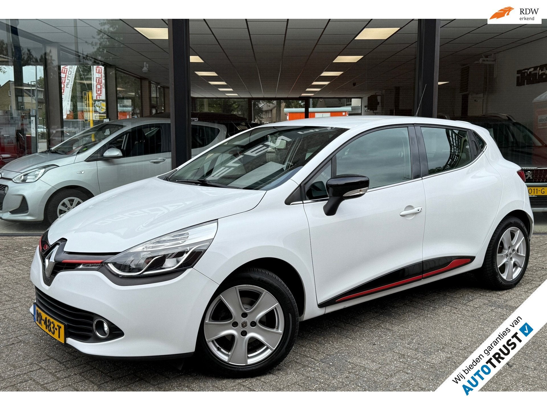 Renault Clio 1.2 Dynamique AIRCO | NAVI | KEYLESS | CRUISE |, Auto's, Voorwielaandrijving, Euro 5, Stof, Gebruikt