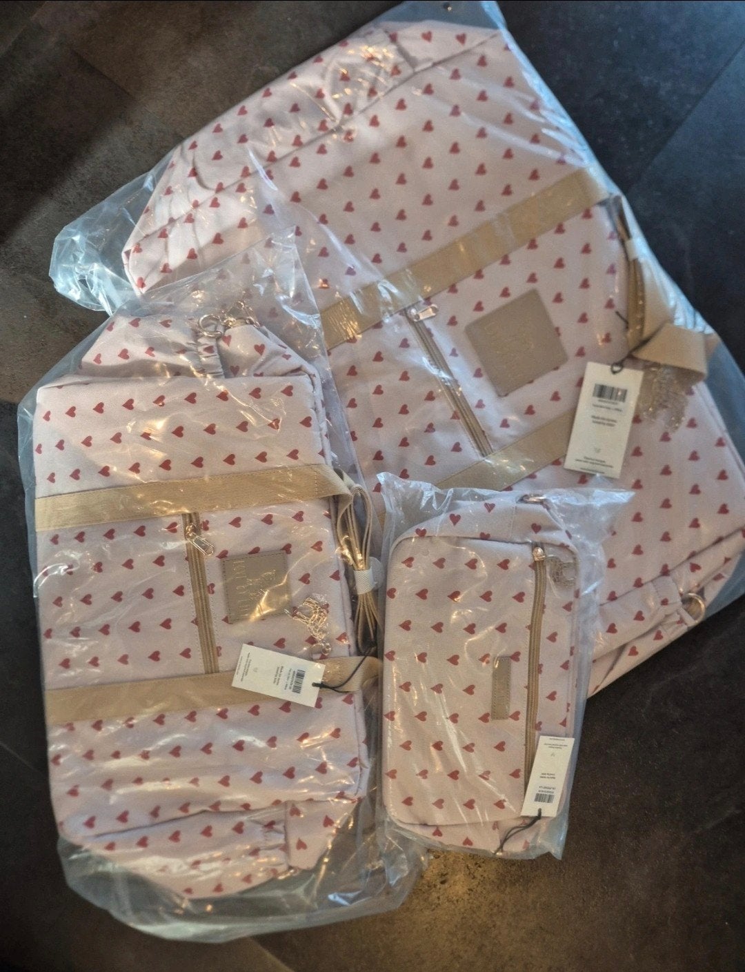 Love by lily bundel l'affaire, Ophalen of Verzenden, Nieuw