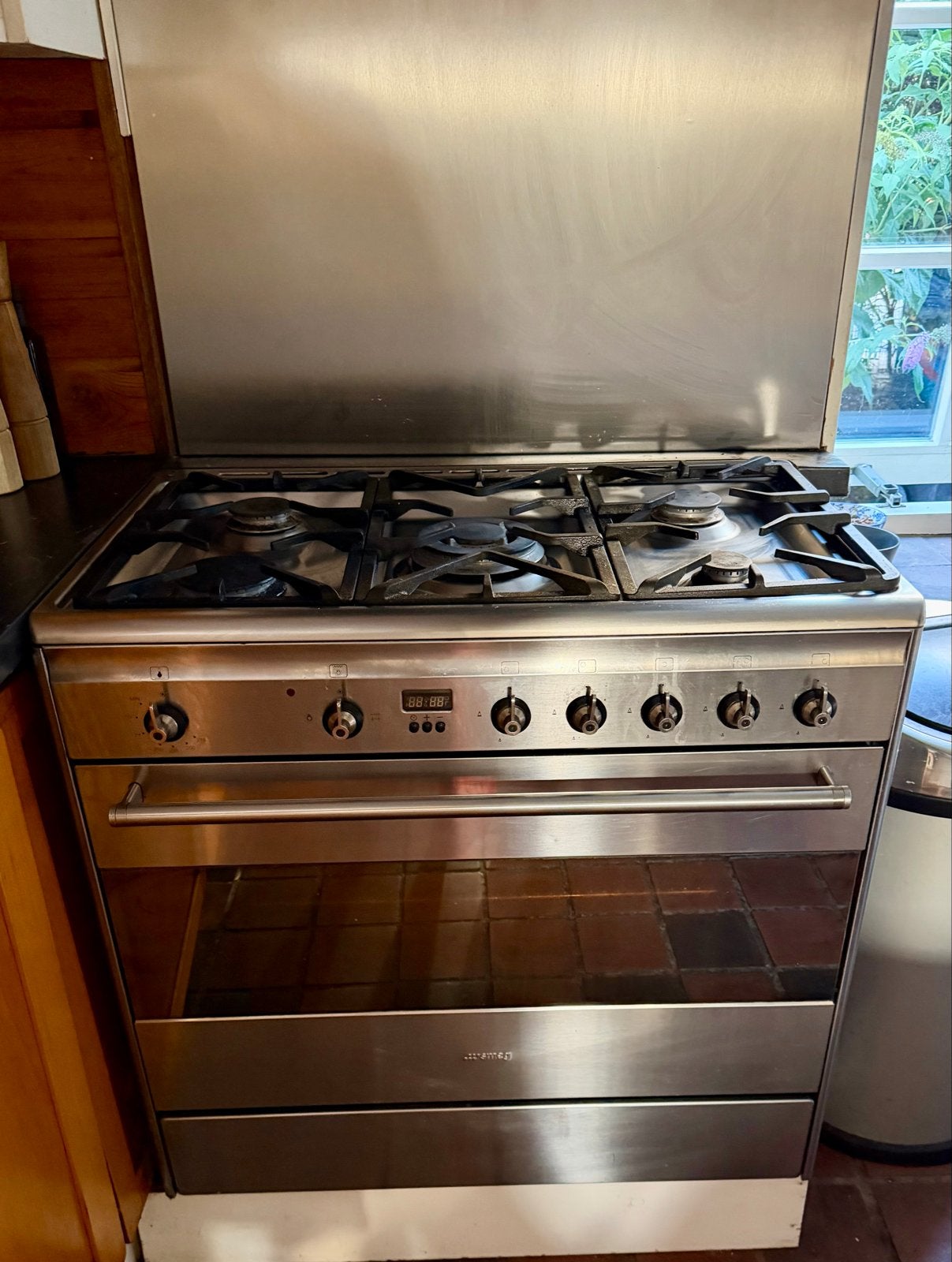 Smeg Fornuis met Gasfornuis en Oven - incl afzuigkap, Witgoed en Apparatuur, Fornuizen, Ophalen, Gebruikt, 60 cm of meer, Gas