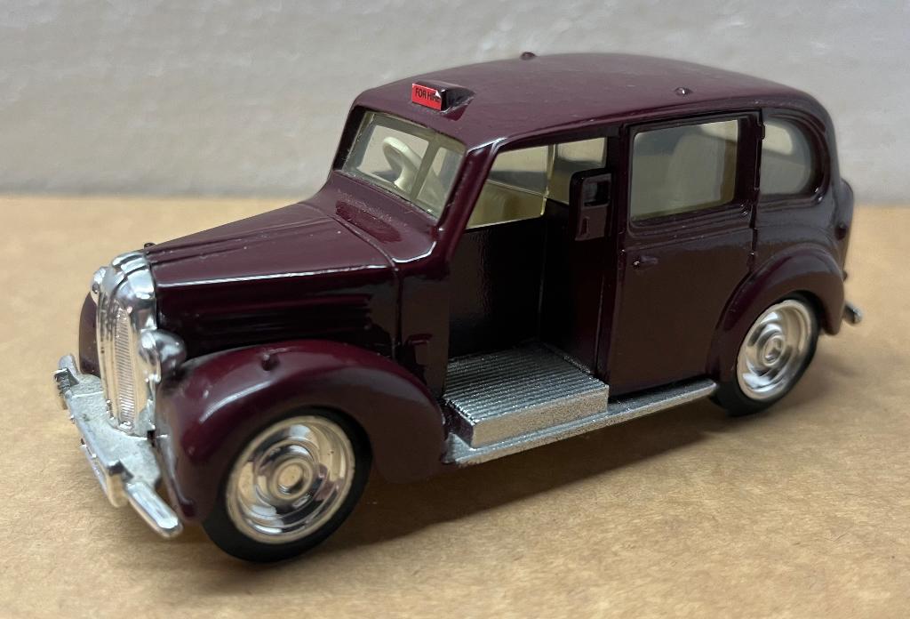 1:43 ERTL, Austin FX-3 London Taxi, Ophalen of Verzenden, Zo goed als nieuw, Auto, Overige merken