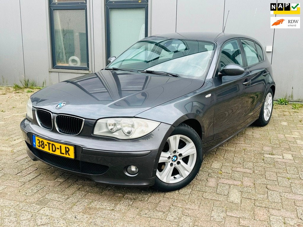 BMW 1-serie 120i Executive AUT Cruise TREHAAK LEES TEKST !, Achterwielaandrijving, 4 cilinders, 150 pk, Elektrische ramen