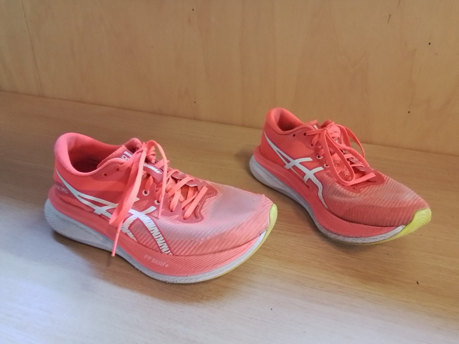 ASICS Magic speed / carbon plate / mt. 38, Gebruikt, Hardloopschoenen, Ophalen of Verzenden, Hardlopen