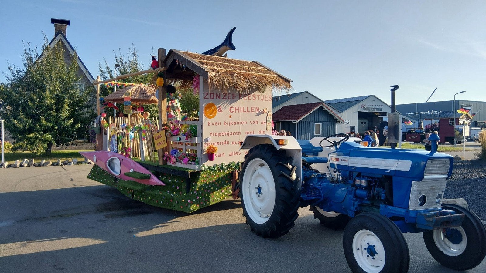 Prachtige feestwagen/versierde wagen voor optocht., Hobby en Vrije tijd, Ophalen, Carnaval