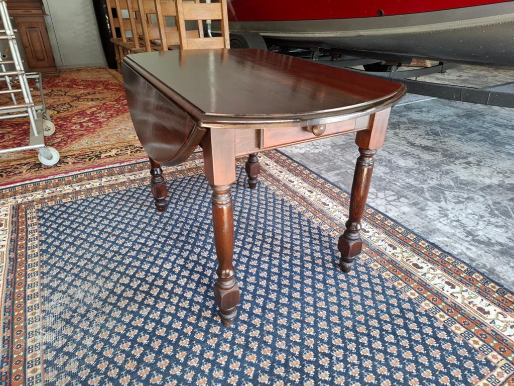 Massief houten hangoor tafel oortafel Izgst. Zie foto's,, Ophalen