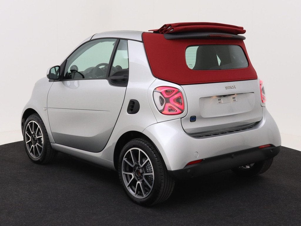 smart fortwo cabrio EQ Comfort PLUS 18 kWh smart fortwo cabr, Auto's, Automaat, 12 maanden, Achterwielaandrijving, 82 pk