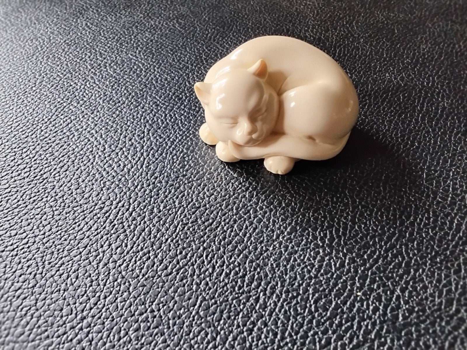 Frenklin mint poezenbeeldje, Ophalen