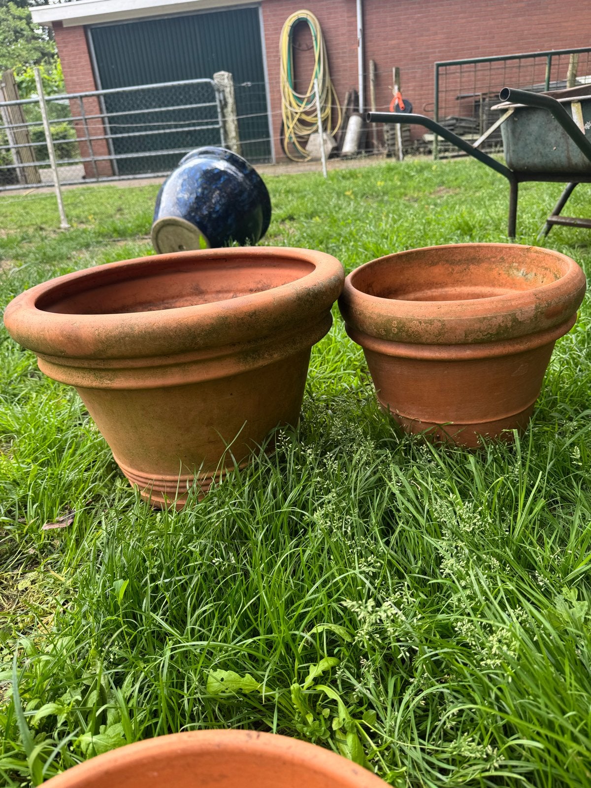 Set van 2 terracotta bloempotten - Gebruikt, Tuin en Terras, Bloempotten, Gebruikt, Rond, Binnen, Minder dan 40 cm