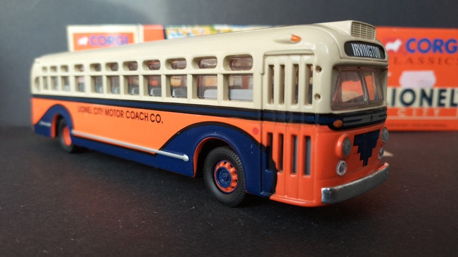Gm 4507 Lionel Motor Coch 1:50 Corgi Pol, Nieuw, M, Bus of Vrachtwagen, M