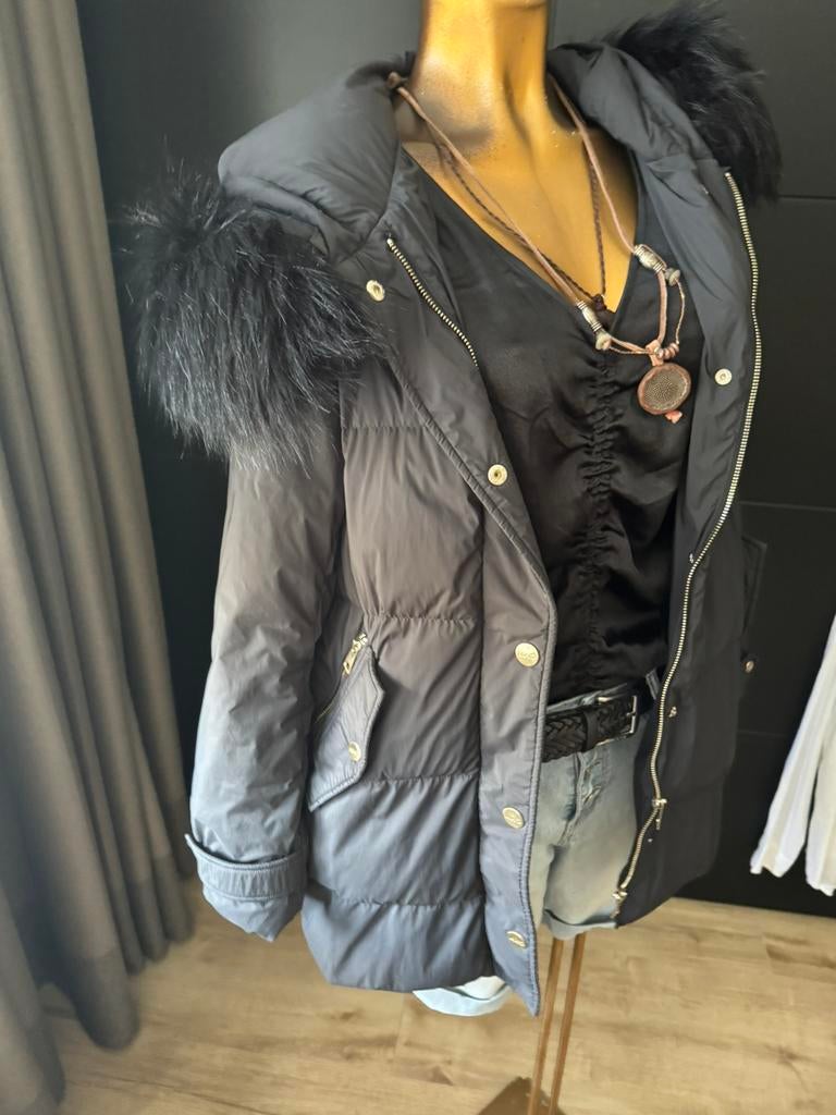 liu jas, Kleding | Dames, Jassen | Winter, Ophalen of Verzenden, Zo goed als nieuw, Maat 38/40 (M), Zwart