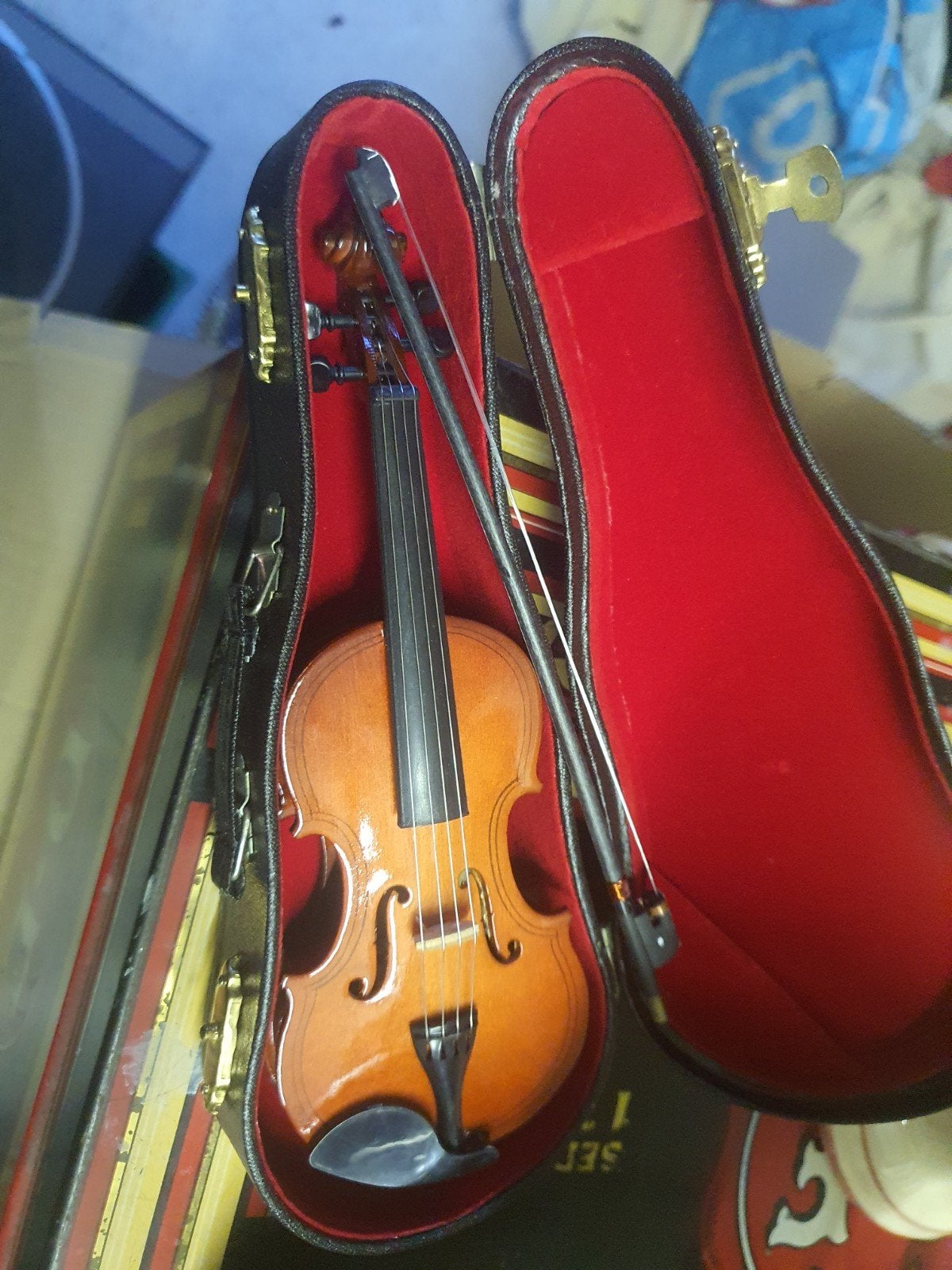 Miniatuur Viool met Koffer - Mozart Oostenrijk, Muziek en Instrumenten, Strijkinstrumenten | Violen en Altviolen, Gebruikt, Overige formaten
