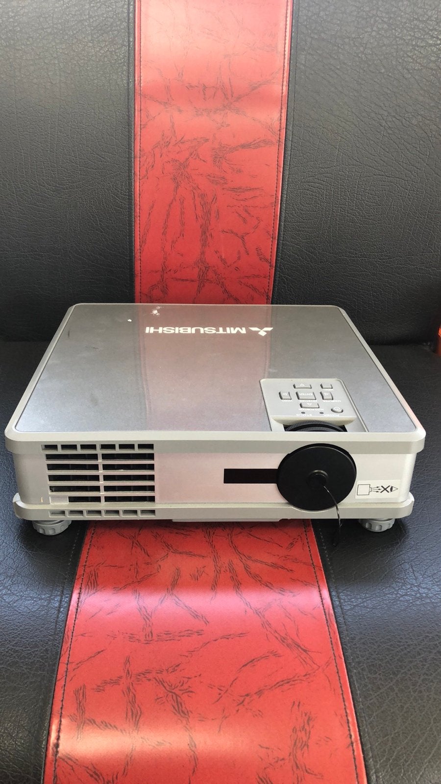 Mitsubishi XL9U LCD Projector - Gebruikt, Ophalen, Projektor, LCD, Mitsub