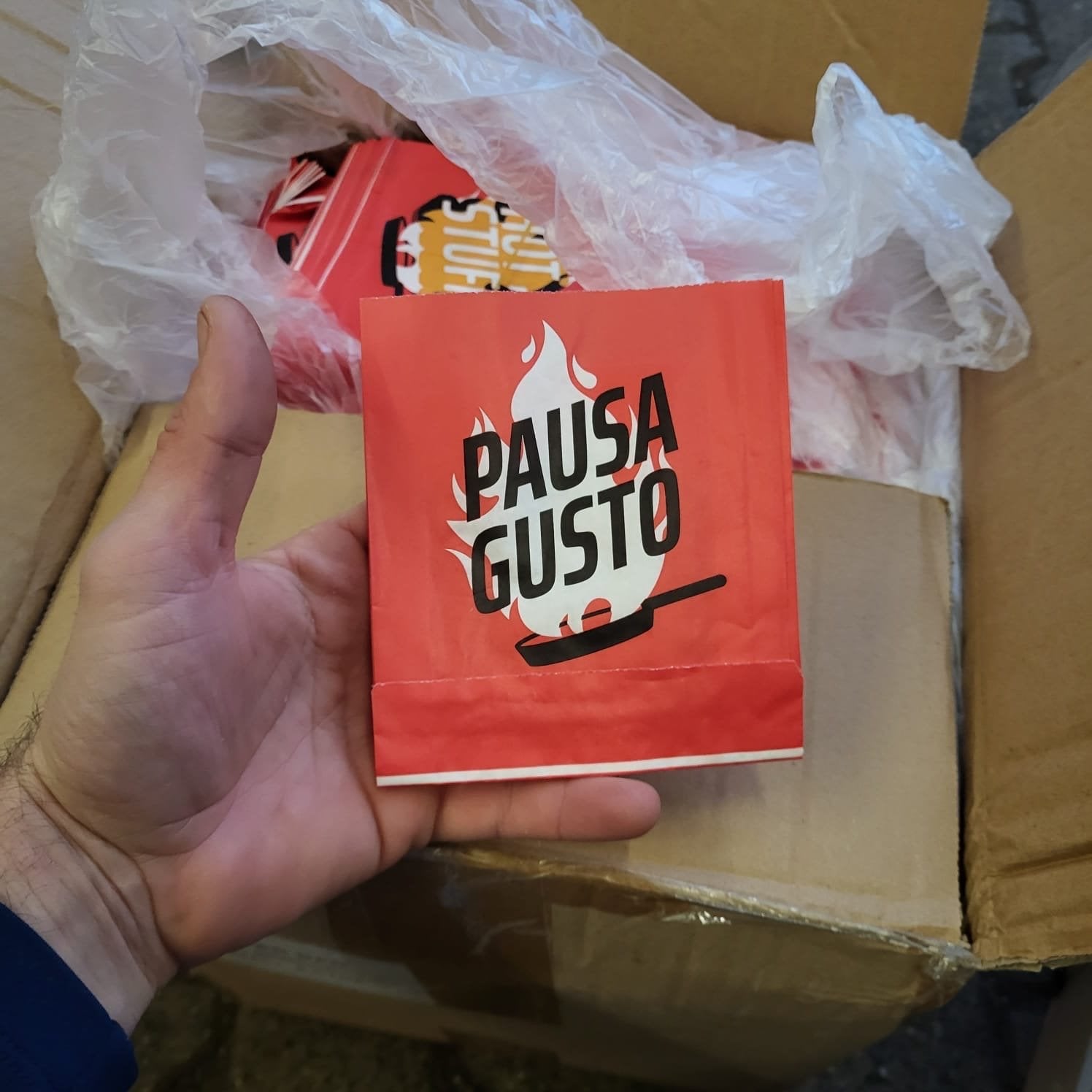 Grote partij papieren zakjes 'Hot Stuff' - 25.000 stuks, Diversen, Papierwaren, Ophalen of Verzenden