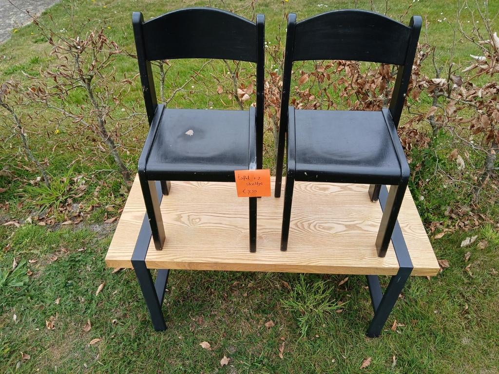 Tafeltje met stoeltjes, Ophalen, Gebruikt, Tafel(s) en Stoel(en)