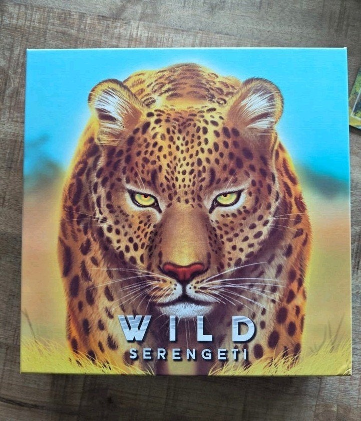 Wild Serengeti Bordspel + mini expansion ENG, Hobby en Vrije tijd, Gezelschapsspellen | Bordspellen, Ophalen of Verzenden, Zo goed als nieuw