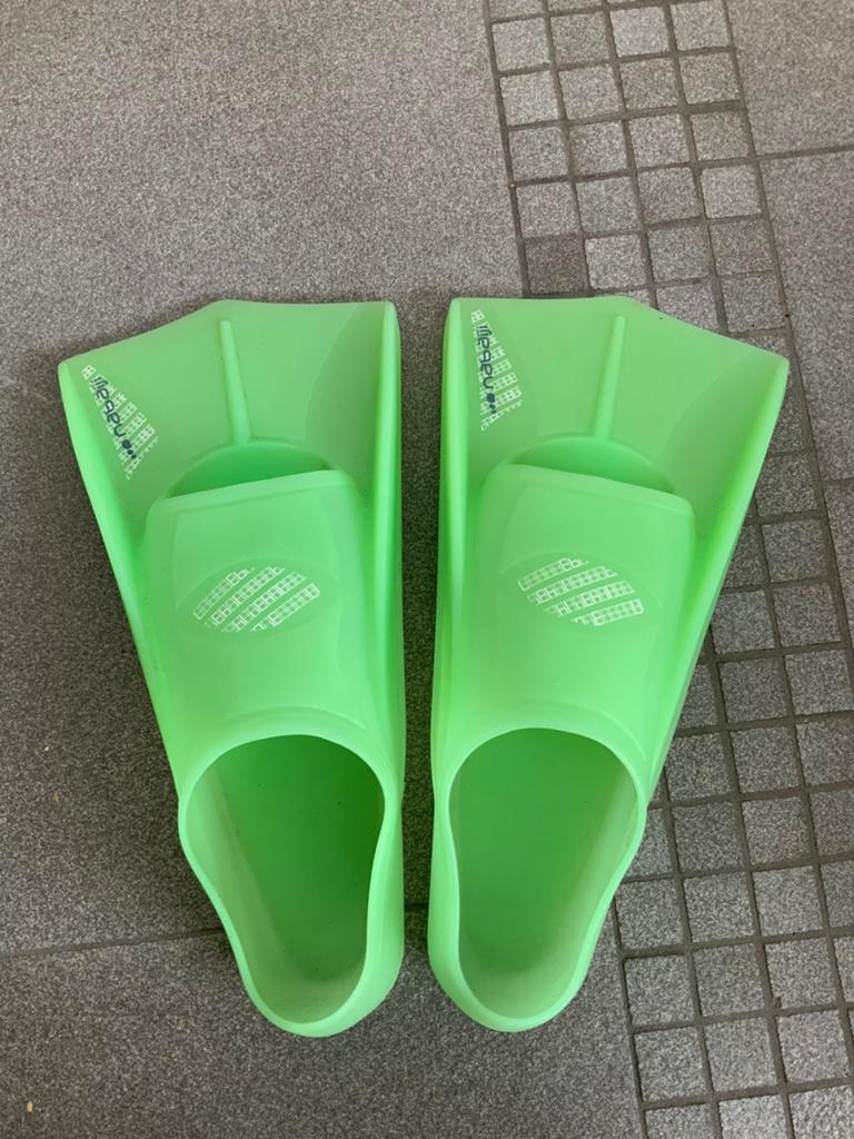 Leuke groene zwemvliezen. Mt 35/36., Ophalen of Verzenden, Zo goed als nieuw, Kind, Zeil- of Surfschoenen