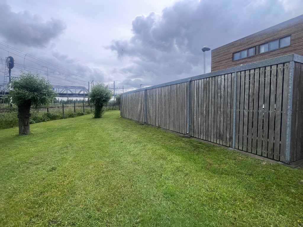 Fietsenhok, Ophalen, Zo goed als nieuw, Hout, Overige typen