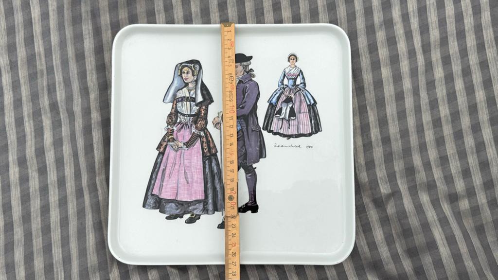 Villeroy & Boch schaal "Zaanstreek 1780" traditioneel kostuu, Ophalen of Verzenden