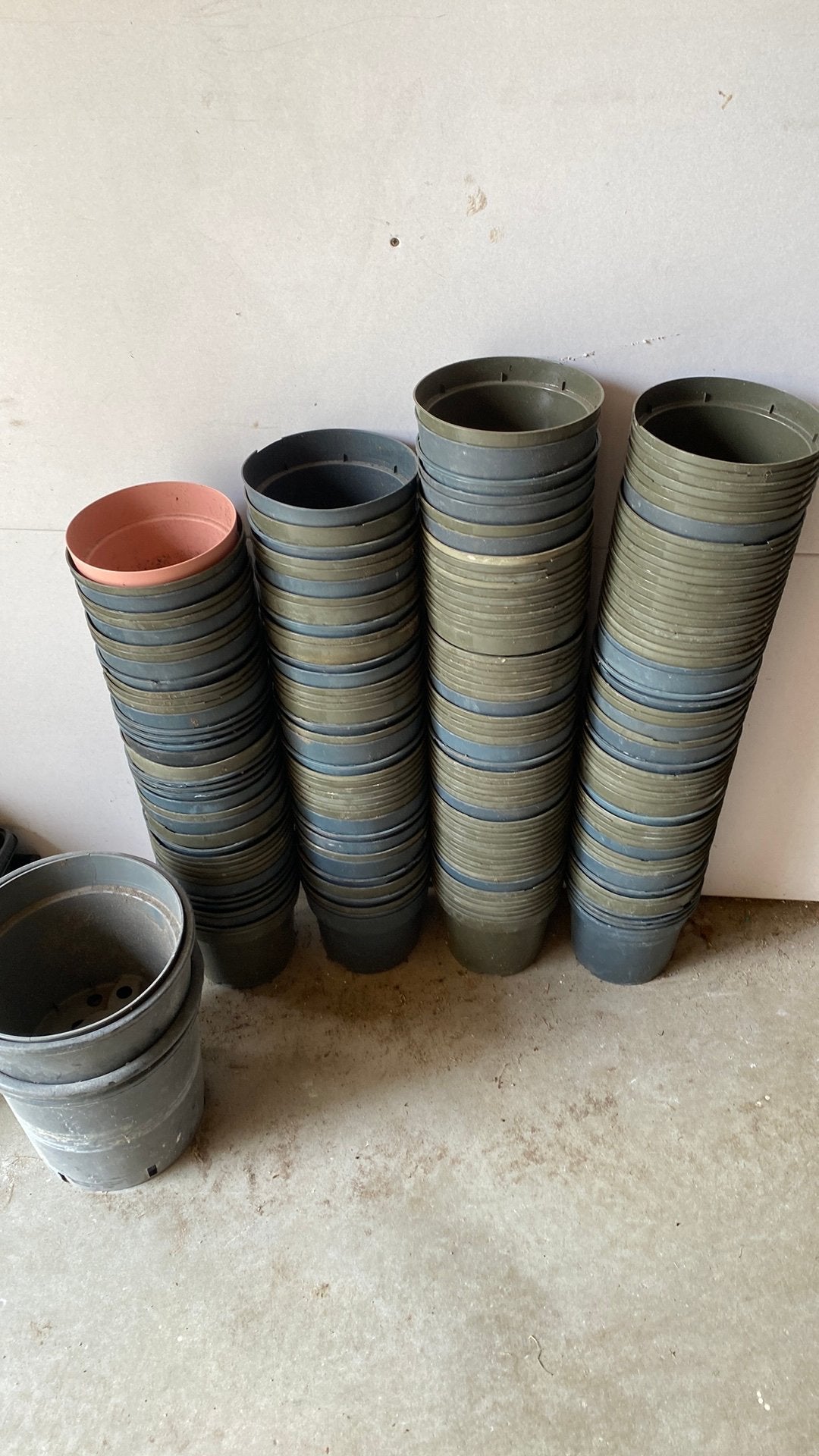 Planten bakjes, Tuin en Terras, Bloempotten, Ophalen, Kunststof, Rond, Zo goed als nieuw